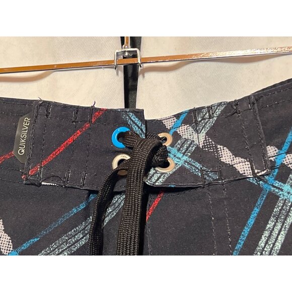 Quiksilver Size 10 Kids Plaid Board Shorts With Pocket & Drawstring Closure - Picture 9 of 12